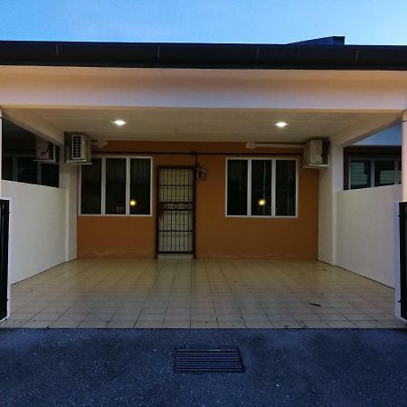 Address No 915, Lorong Uni Central 13, Taman Uni Central, Kuching Samarahan Expressway ภายนอก รูปภาพ